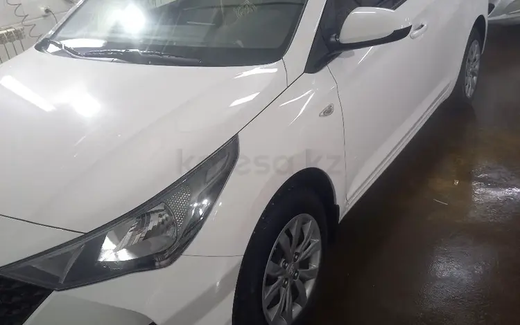 Hyundai Accent 2021 года за 7 400 000 тг. в Актобе