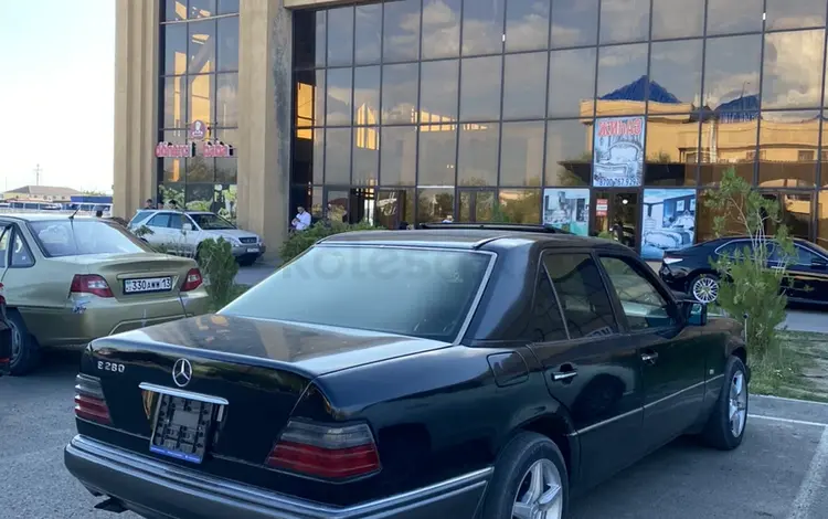 Mercedes-Benz E 280 1994 годаfor200 000 тг. в Байконыр