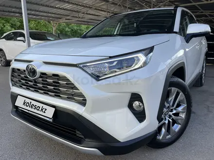 Toyota RAV4 2021 года за 20 000 000 тг. в Алматы – фото 3