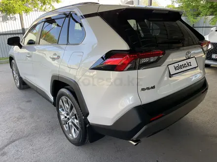Toyota RAV4 2021 года за 20 000 000 тг. в Алматы – фото 11