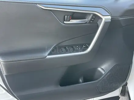 Toyota RAV4 2021 года за 20 000 000 тг. в Алматы – фото 34