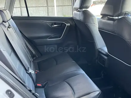 Toyota RAV4 2021 года за 20 000 000 тг. в Алматы – фото 47
