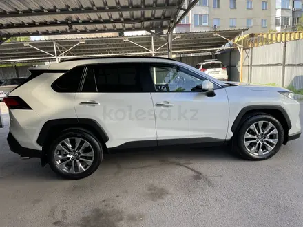 Toyota RAV4 2021 года за 20 000 000 тг. в Алматы – фото 8