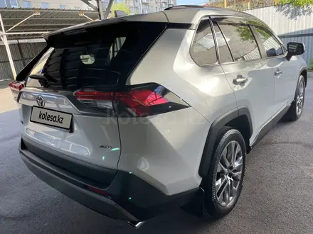 Toyota RAV4 2021 года за 20 000 000 тг. в Алматы – фото 9