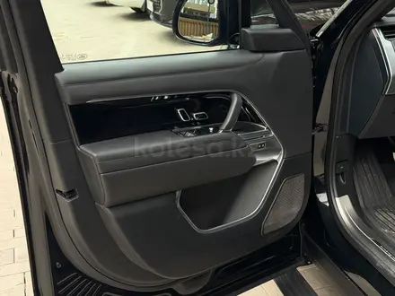 Land Rover Range Rover 2022 года за 92 000 000 тг. в Астана – фото 22