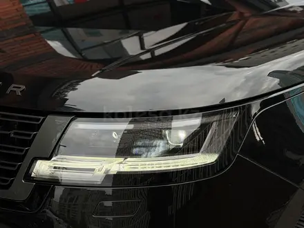 Land Rover Range Rover 2022 года за 92 000 000 тг. в Астана – фото 36