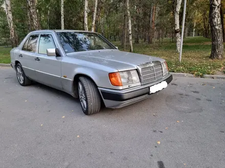 Mercedes-Benz E 230 1991 года за 2 700 000 тг. в Алматы