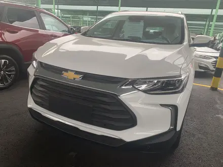 Chevrolet Tracker 2023 года за 9 900 000 тг. в Тараз – фото 2