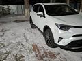 Toyota RAV4 2018 годаfor14 350 000 тг. в Актобе