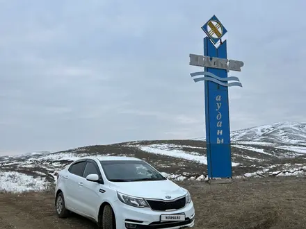 Kia Rio 2015 года за 6 400 000 тг. в Актобе