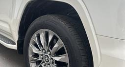 Toyota Land Cruiser 2022 года за 58 000 000 тг. в Астана – фото 3