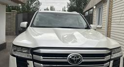 Toyota Land Cruiser 2022 года за 58 000 000 тг. в Астана