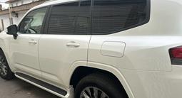 Toyota Land Cruiser 2022 года за 58 000 000 тг. в Астана – фото 5