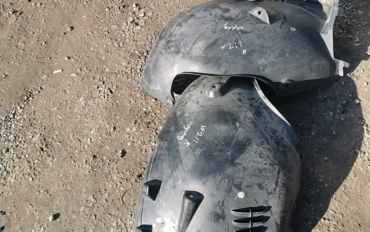 Подкрыльник (передние задние) на mercedes w210 за 15 000 тг. в Шымкент