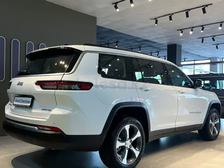Jeep Grand Cherokee 2023 года за 30 900 000 тг. в Алматы – фото 6