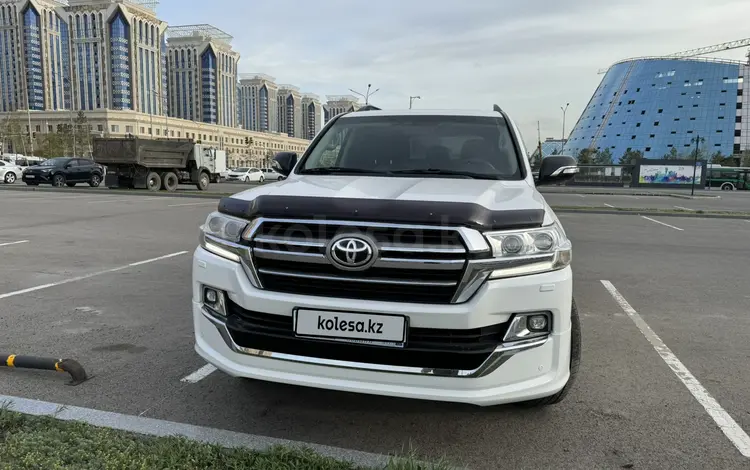 Toyota Land Cruiser 2015 годаүшін26 300 000 тг. в Астана