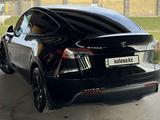 Tesla Model Y 2023 года за 17 500 000 тг. в Алматы – фото 5