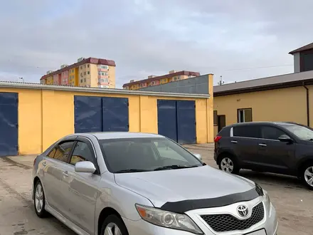 Toyota Camry 2009 года за 6 500 000 тг. в Атырау – фото 2