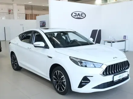 JAC J7 Comfort Plus 2025 года за 6 490 000 тг. в Атырау
