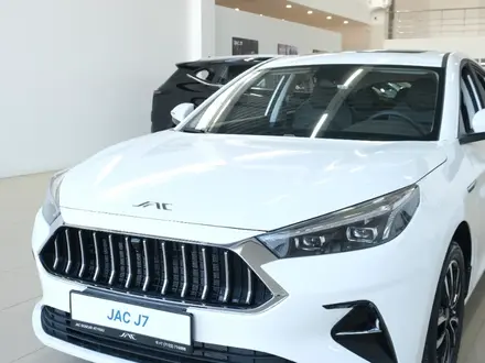 JAC J7 Comfort Plus 2025 года за 6 490 000 тг. в Атырау – фото 2