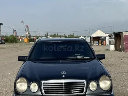 Mercedes-Benz E 320 1997 года за 3 400 000 тг. в Алматы – фото 2