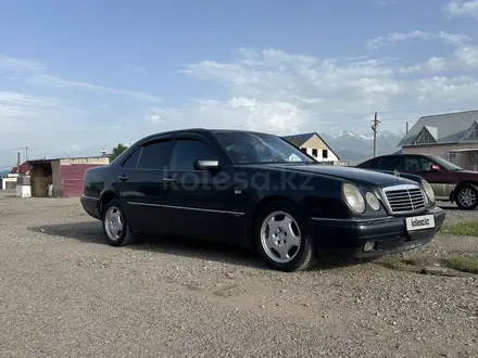 Mercedes-Benz E 320 1997 года за 3 400 000 тг. в Алматы