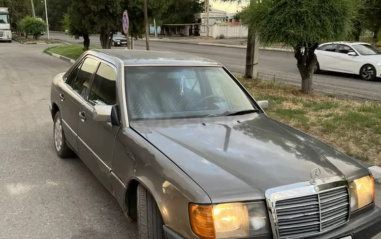 Mercedes-Benz E 220 1992 годаfor1 350 000 тг. в Алматы