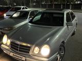 Mercedes-Benz E 230 1996 года за 3 800 000 тг. в Караганда – фото 3