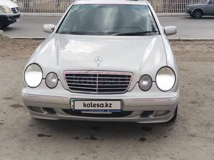 Mercedes-Benz E 320 2000 года за 5 400 000 тг. в Астана – фото 4