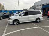 Mitsubishi Chariot 1998 годаfor2 100 000 тг. в Алматы – фото 2