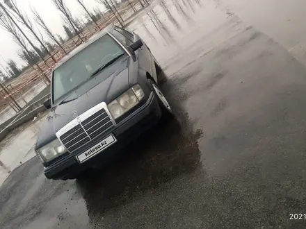 Mercedes-Benz E 200 1991 года за 1 800 000 тг. в Кентау – фото 5