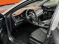 Toyota Camry 2017 года за 6 800 000 тг. в Актобе – фото 2