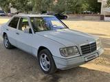 Mercedes-Benz E 200 1994 годаүшін1 400 000 тг. в Жезказган