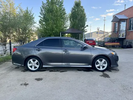 Toyota Camry 2014 года за 6 200 000 тг. в Актобе – фото 3