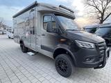 Mercedes-Benz 2025 года за 65 000 000 тг. в Астана – фото 2