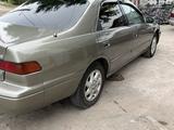 Toyota Camry 1997 годаүшін2 800 000 тг. в Алматы – фото 2