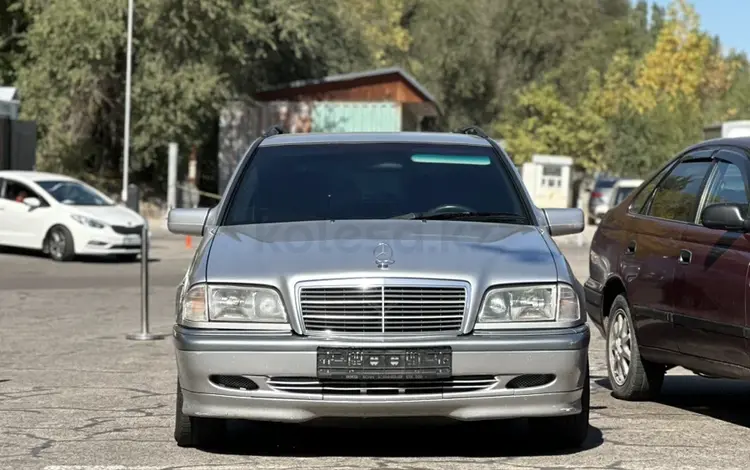 Mercedes-Benz C 220 2000 года за 3 100 000 тг. в Алматы