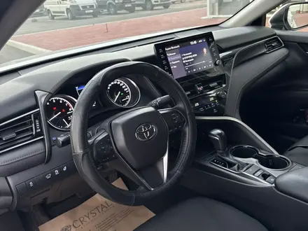 Toyota Camry 2023 года за 14 490 000 тг. в Костанай – фото 4