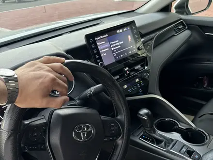 Toyota Camry 2023 года за 14 490 000 тг. в Костанай – фото 6