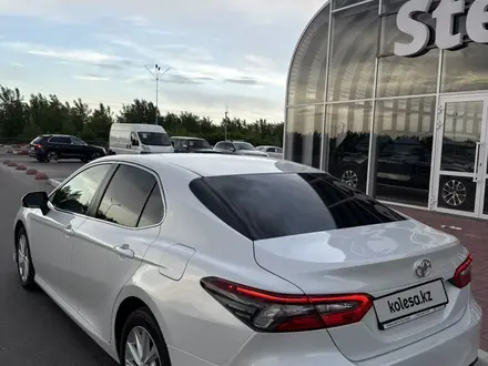 Toyota Camry 2023 года за 14 490 000 тг. в Костанай – фото 13