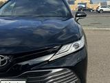 Toyota Camry 2018 года за 15 300 000 тг. в Астана – фото 3