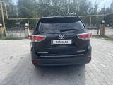 Toyota Highlander 2015 года за 16 000 000 тг. в Костанай – фото 4