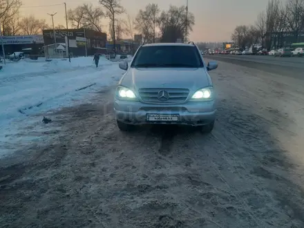 Mercedes-Benz ML 320 2000 года за 4 100 000 тг. в Алматы – фото 3