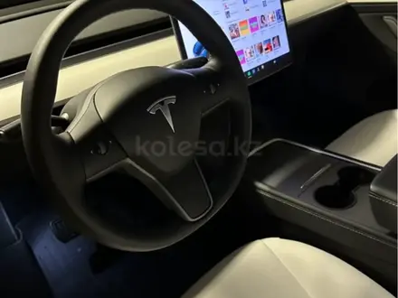 Tesla Model Y 2022 года за 15 900 000 тг. в Алматы – фото 5