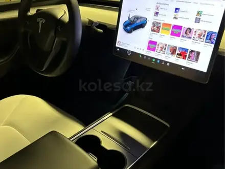 Tesla Model Y 2022 года за 15 900 000 тг. в Алматы – фото 6