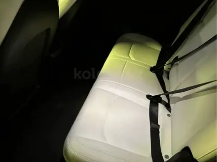 Tesla Model Y 2022 года за 15 900 000 тг. в Алматы – фото 8