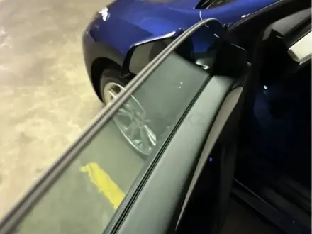 Tesla Model Y 2022 года за 15 900 000 тг. в Алматы – фото 9