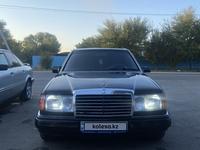 Mercedes-Benz E 220 1993 года за 1 800 000 тг. в Тараз