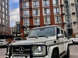Mercedes-Benz G 500