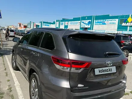 Toyota Highlander 2018 года за 19 000 000 тг. в Алматы – фото 3